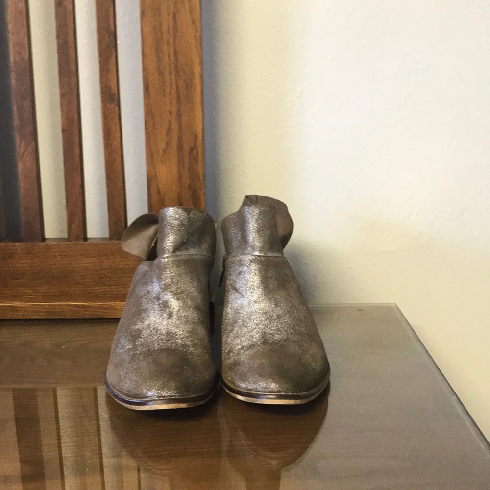 Seychelles metallic ankle bootie 8